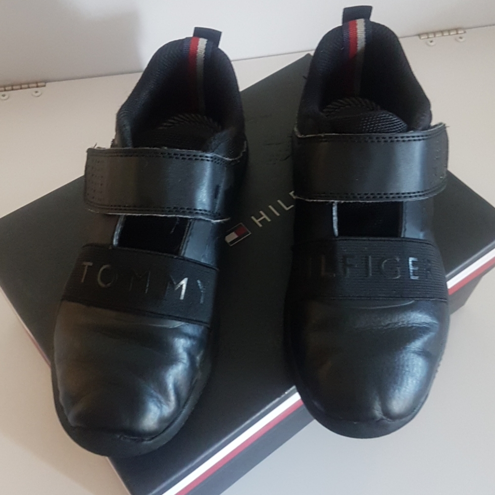 KID'S TOMMY HILFIGER RUNNER'S SZ1
